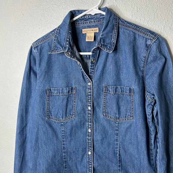 Mountain Lake Denim Shirt Size Medium Blue Snap Button Western Classic - Picture 2 of 7